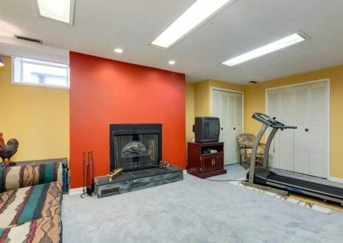 38 Spokane Street Sw, Calgary, AB - Indoor