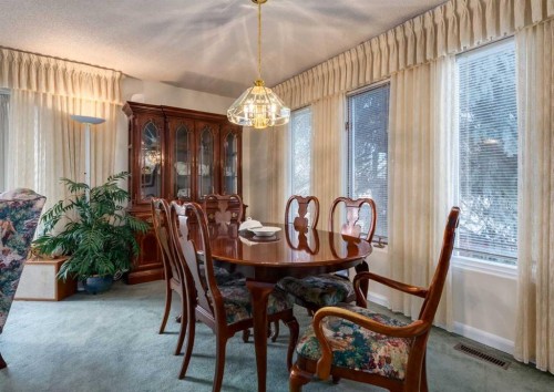 38 Spokane Street Sw, Calgary, AB - Indoor Photo Showing Dining Room