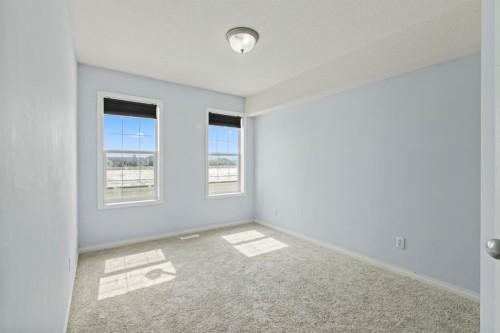 313-103 Strathaven Drive, Strathmore, AB - Indoor Photo Showing Other Room