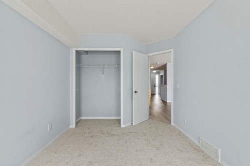 313-103 Strathaven Drive, Strathmore, AB - Indoor Photo Showing Other Room