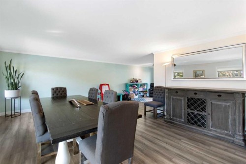 656 Willow Brook Drive Se, Calgary, AB - Indoor Photo Showing Dining Room