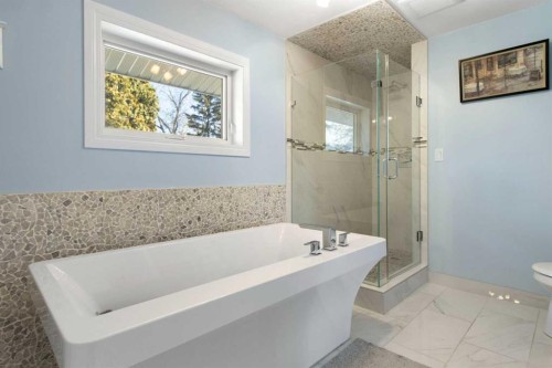 656 Willow Brook Drive Se, Calgary, AB - Indoor Photo Showing Bathroom