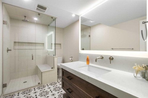 656 Willow Brook Drive Se, Calgary, AB - Indoor Photo Showing Bathroom