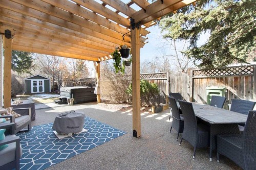 656 Willow Brook Drive Se, Calgary, AB - Outdoor