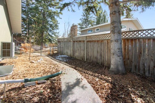 656 Willow Brook Drive Se, Calgary, AB - Outdoor