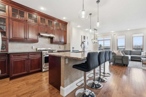 2517 21 Street Sw, Calgary, AB - Indoor Photo Showing Kitchen With Upgraded Kitchen