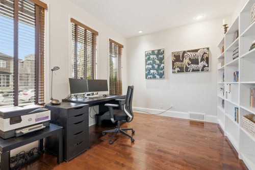 2517 21 Street Sw, Calgary, AB - Indoor Photo Showing Office