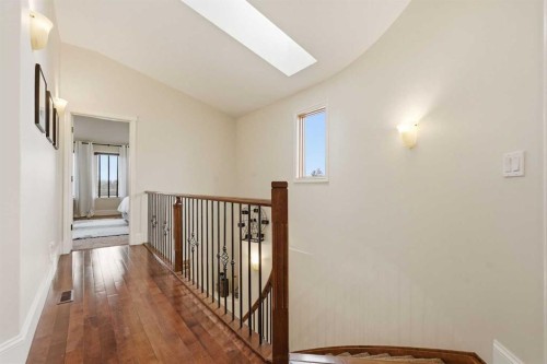 2517 21 Street Sw, Calgary, AB - Indoor Photo Showing Other Room