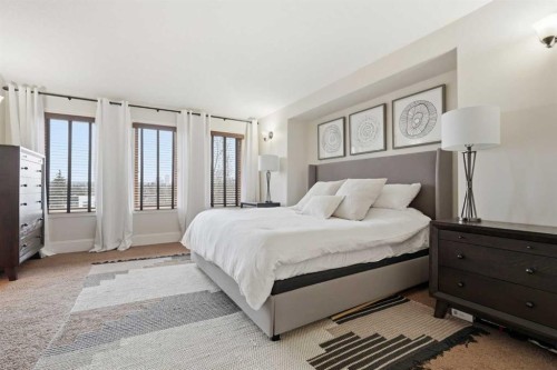 2517 21 Street Sw, Calgary, AB - Indoor Photo Showing Bedroom