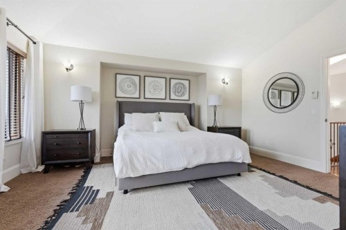 2517 21 Street Sw, Calgary, AB - Indoor Photo Showing Bedroom