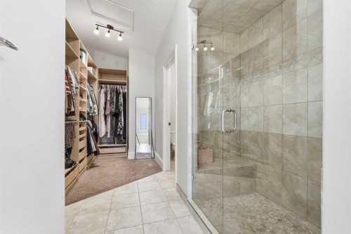 2517 21 Street Sw, Calgary, AB - Indoor Photo Showing Bathroom