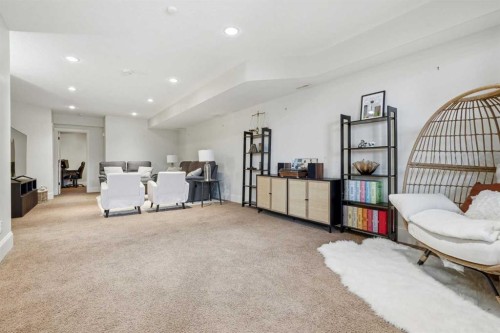 2517 21 Street Sw, Calgary, AB - Indoor