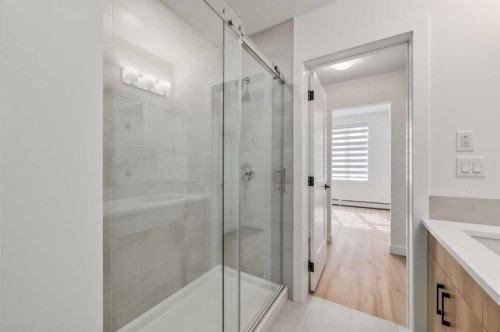 6103-200 Seton Circle Se, Calgary, AB - Indoor Photo Showing Bathroom