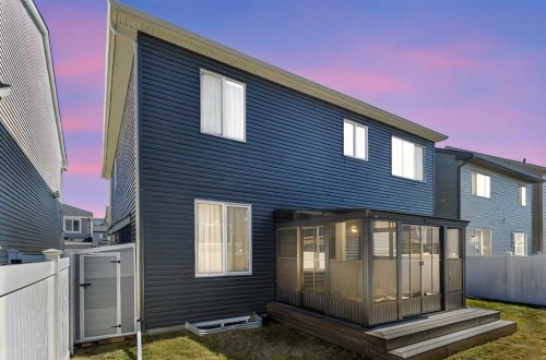 33 Carringham Heights Nw, Calgary, AB - Outdoor With Exterior