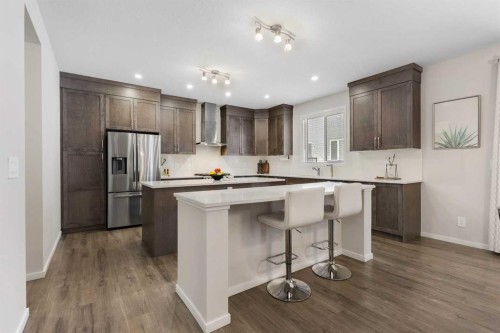 33 Carringham Heights Nw, Calgary, AB - Indoor Photo Showing Kitchen With Upgraded Kitchen