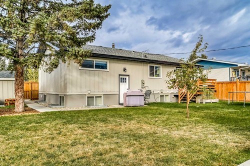 92 2A Street, High River, AB - Outdoor