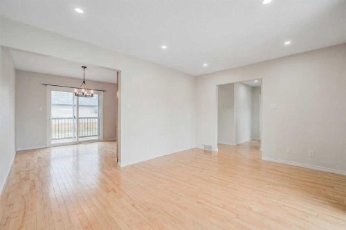 92 2A Street, High River, AB - Indoor Photo Showing Other Room