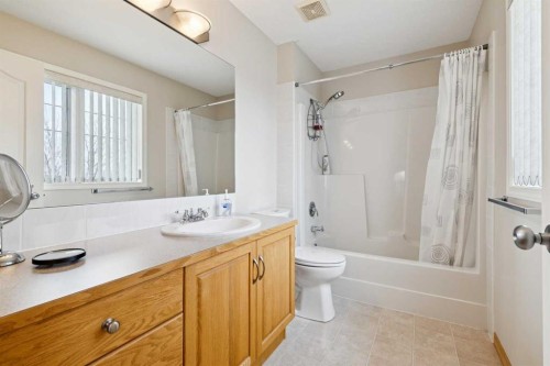37 Cimarron Trail, Okotoks, AB - Indoor Photo Showing Bathroom