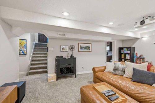 86 Warwick Drive Sw, Calgary, AB - Indoor