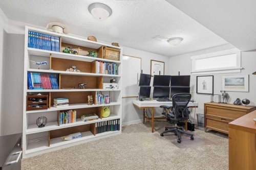 86 Warwick Drive Sw, Calgary, AB - Indoor Photo Showing Office