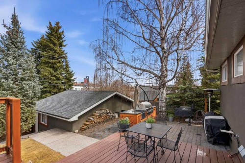 86 Warwick Drive Sw, Calgary, AB - Outdoor With Deck Patio Veranda