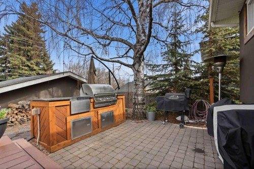 86 Warwick Drive Sw, Calgary, AB - Outdoor