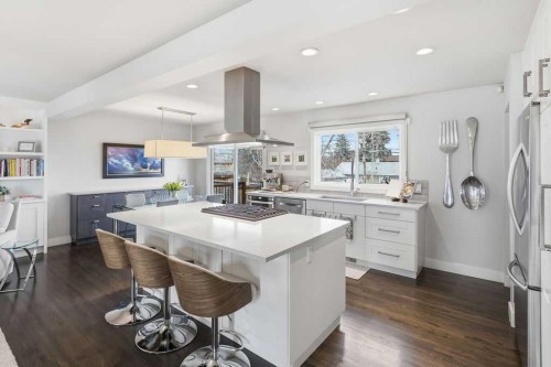 86 Warwick Drive Sw, Calgary, AB - Indoor