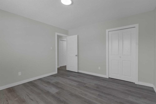 99 Dovercliffe Way Se, Calgary, AB - Indoor Photo Showing Other Room