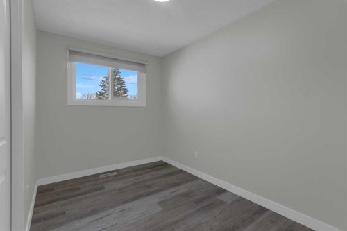 99 Dovercliffe Way Se, Calgary, AB - Indoor Photo Showing Other Room