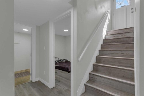 99 Dovercliffe Way Se, Calgary, AB - Indoor Photo Showing Other Room