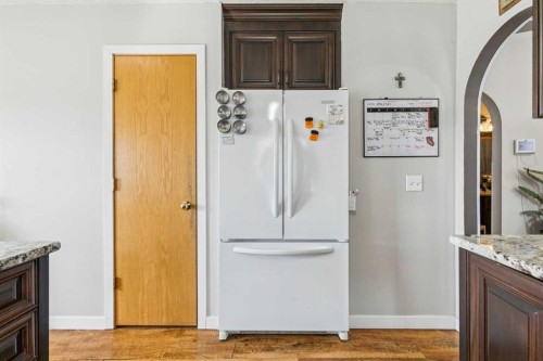 43 Elizabeth Way Se, Airdrie, AB - Indoor Photo Showing Other Room
