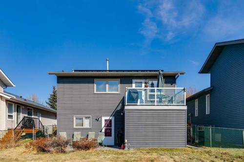 43 Elizabeth Way Se, Airdrie, AB - Outdoor With Exterior