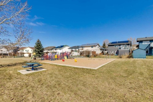 43 Elizabeth Way Se, Airdrie, AB - Outdoor