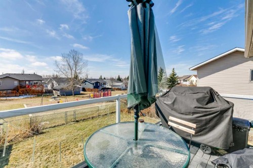 43 Elizabeth Way Se, Airdrie, AB - Outdoor