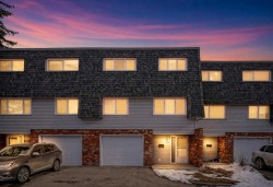 10304 Braeside Drive SW Calgary, AB T2W 1B4
