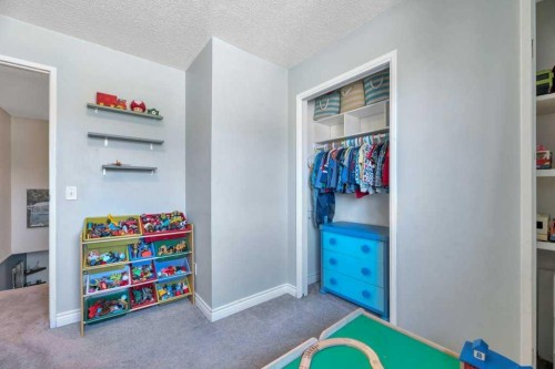 75 Deerfield Drive Se, Calgary, AB - Indoor