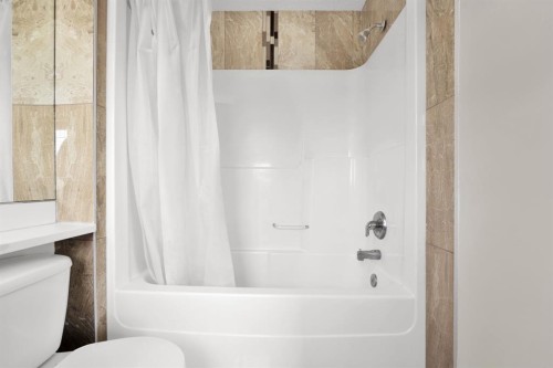 360 Saddlemont Boulevard Ne, Calgary, AB - Indoor Photo Showing Bathroom