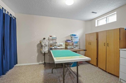 14760 Mt Mckenzie Drive Se, Calgary, AB - Indoor