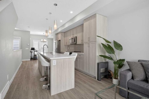 930 Sage Hill Grove Nw, Calgary, AB - Indoor Photo Showing Kitchen With Upgraded Kitchen