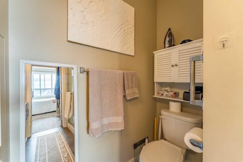 412-10 Walgrove Walk Se, Calgary, AB - Indoor Photo Showing Bathroom