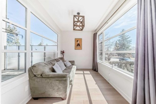 112 Hanover Road Sw, Calgary, AB - Indoor Photo Showing Other Room