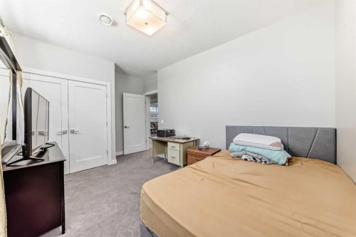 112 Hanover Road Sw, Calgary, AB - Indoor Photo Showing Bedroom