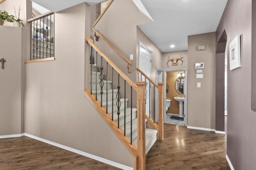 66 Tuscany Reserve Gate Nw, Calgary, AB - Indoor Photo Showing Other Room