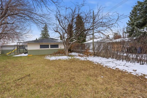 3439 33 Street Sw, Calgary, AB - Outdoor