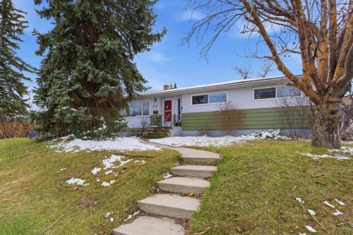 3439 33 Street Sw, Calgary, AB - Outdoor