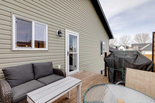12 Mcclung Gate, Carstairs, AB - Outdoor With Deck Patio Veranda With Exterior