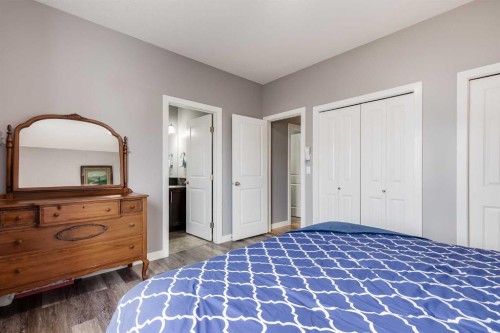 12 Mcclung Gate, Carstairs, AB - Indoor Photo Showing Bedroom