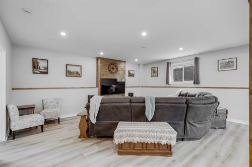 12 Mcclung Gate, Carstairs, AB - Indoor