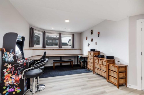 12 Mcclung Gate, Carstairs, AB - Indoor