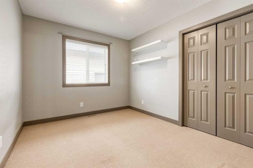 33 Everoak Circle Sw, Calgary, AB - Indoor Photo Showing Other Room